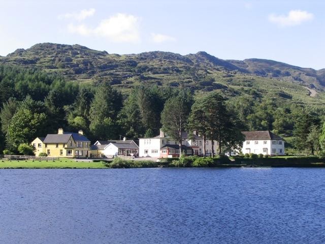 Gougane Barra Hotel & Cronin's Bar & Cafe